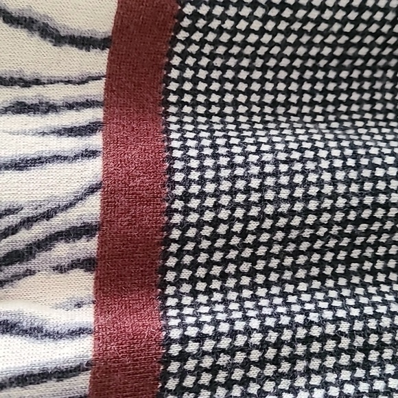 Neiman Marcus 100% Cashmere Sweater Cardigan - Picture 6 of 6